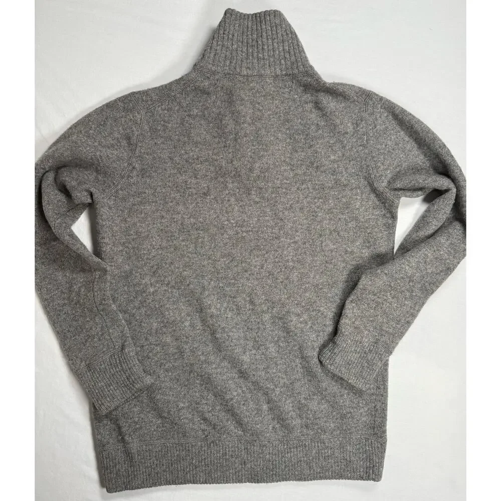Gap Mens Sweater Size MEDIUM European Fit 100% Lambswool Gray Pullover